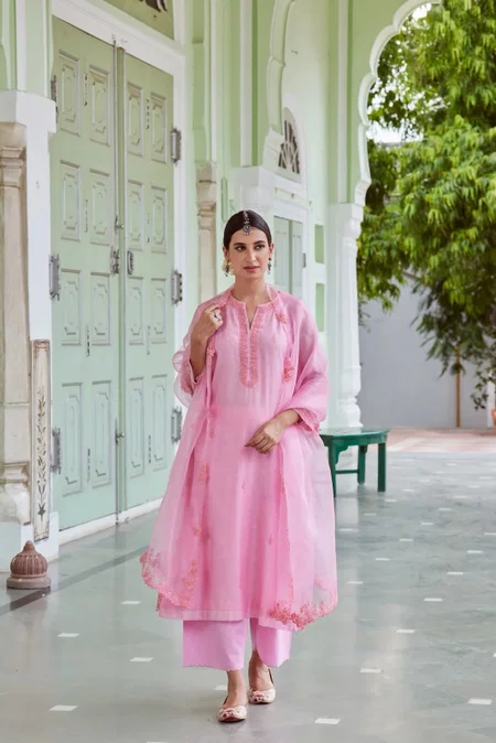 Kf 302 Kalaai Roman Silk Kurti With Bottom Dupatta

